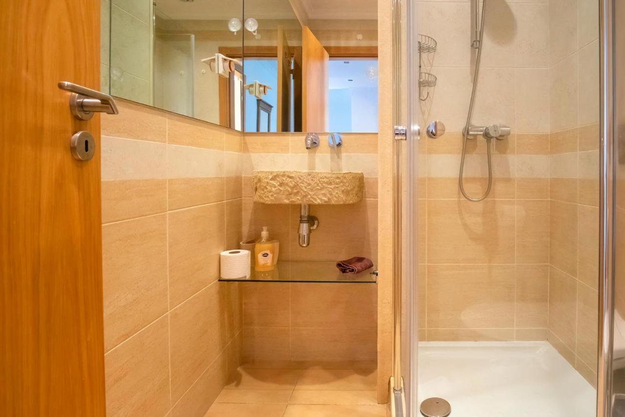 דירות לאגוּ‏ש Amazing Views Casa Hummingbird מראה חיצוני תמונה